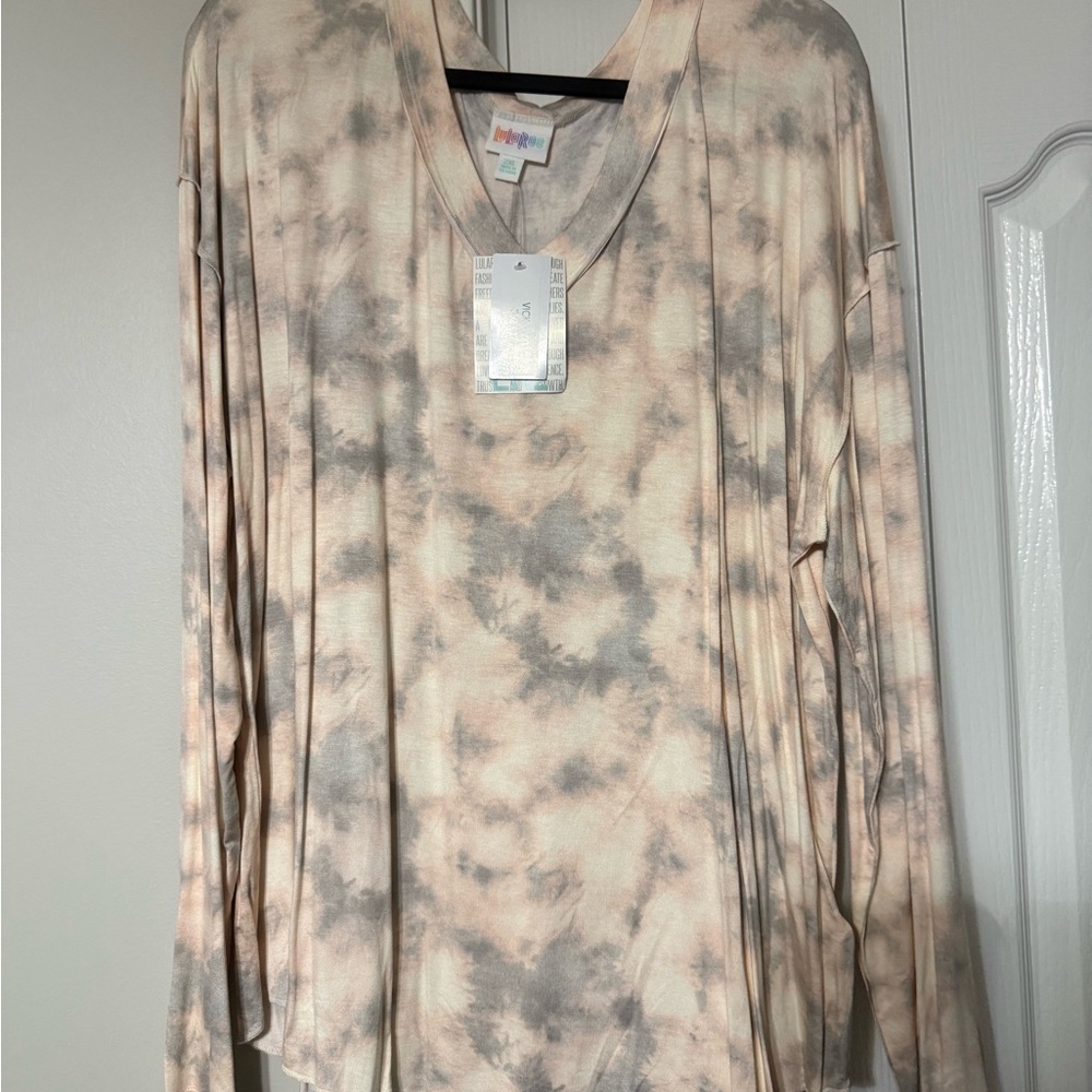 LuLaRoe 2XL Vicki Tie-Dye Tunic in Cream and Gray